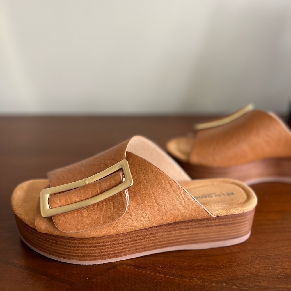 Kelsi Daggar Brooklyn Dover Platform Sandal